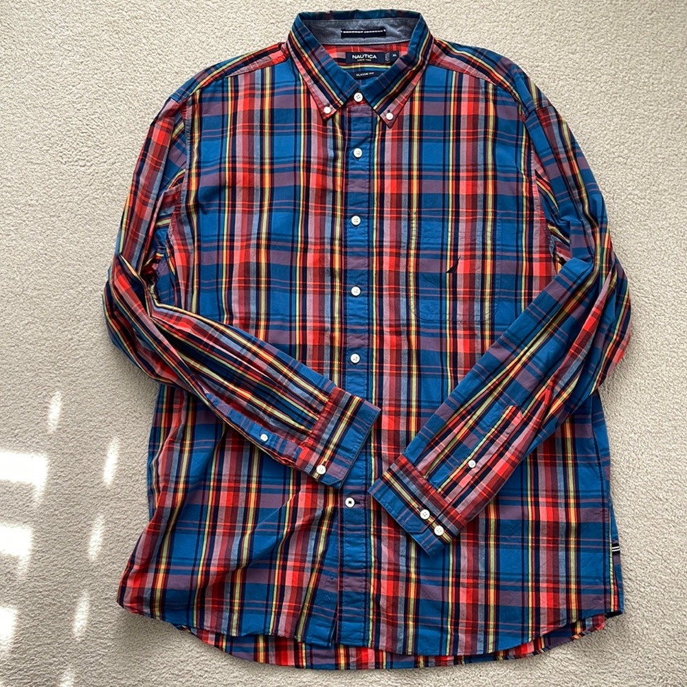 Mens plaid Nautica woven shirt in excellent condition, XL